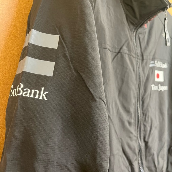 2XU sailing jacket. Soft bank Japan sponsored America’s Cup team jacket. - Picture 5 of 7